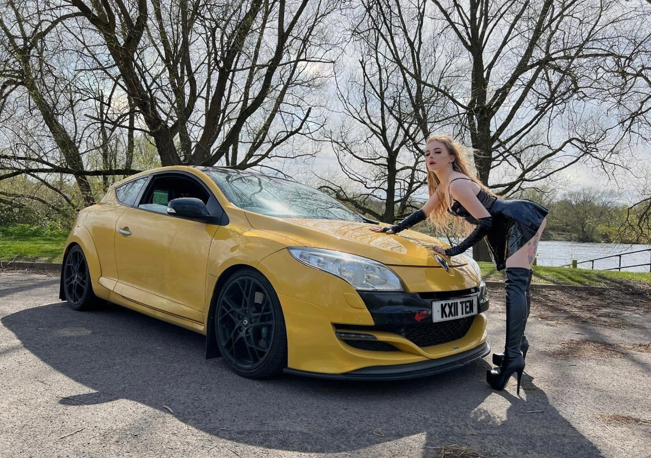 Lorelei Finds - Free & Outdoor Model on OnlyFans